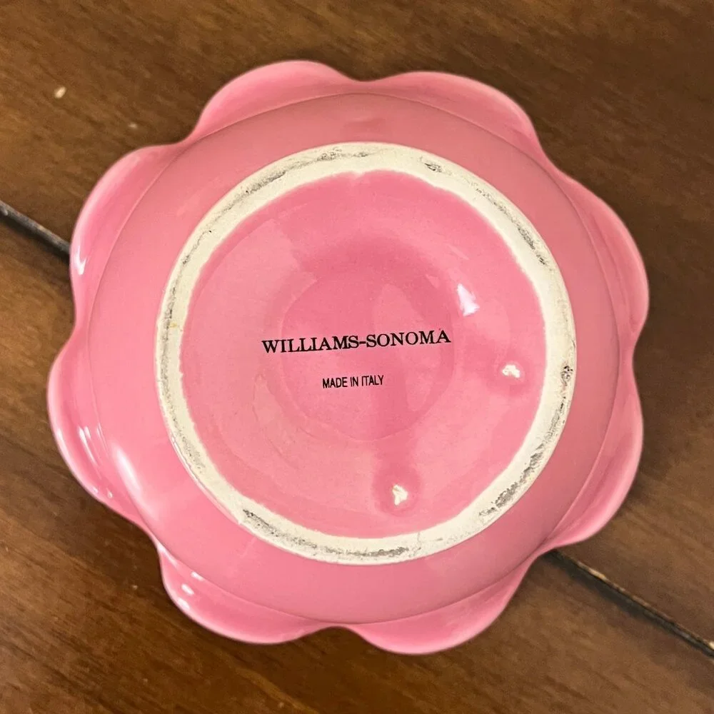 Williams Sonoma Set of 4 Scallop Edge Bowls On Pedestal NEW